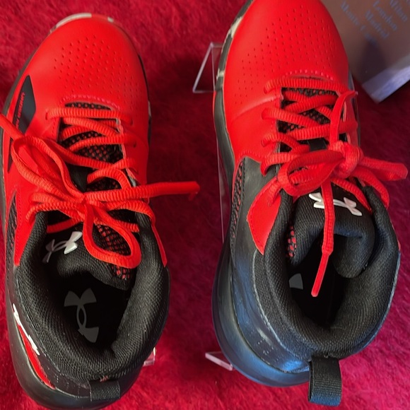 UNDER ARMOUR PS “LOCKDOWN 5” 1pair SNEAKERS COLOR IS RED ROUGE AND BLACK SIZE 3Y - Picture 4 of 8